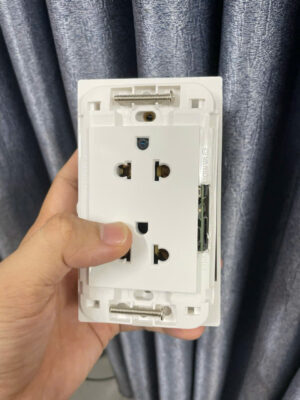 camera ổ cắm điện âm tường hcm
