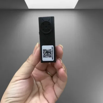 camera ngụy trang cúc áo